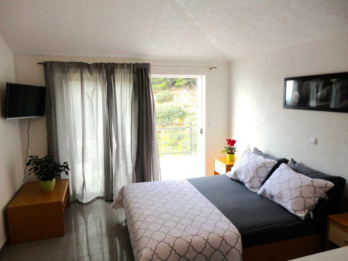 Paradise Apartments - Robinson Getaway Gdinj ภายนอก รูปภาพ